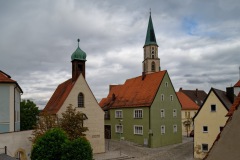 Laurentiuskirche und Turm von St. Johannes der Täufer